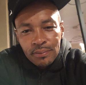 Meet your Posher, Bakari